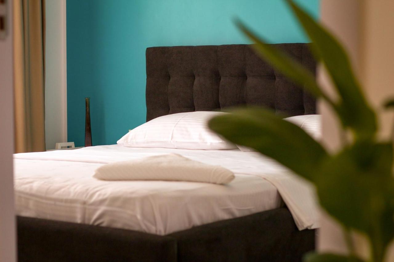 Fratelli Apartments Summerland มามายา ภายนอก รูปภาพ
